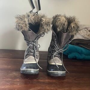 Gently used Sorrel waterproof winter boots, size 7 women’s